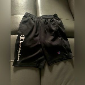 Kids champion shorts. Perfect condition size 5-6 in boys.